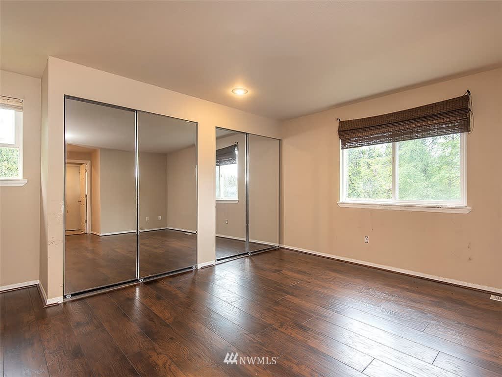 114 Tompkins Pl