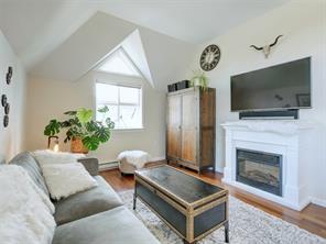 410-663 Goldstream Ave