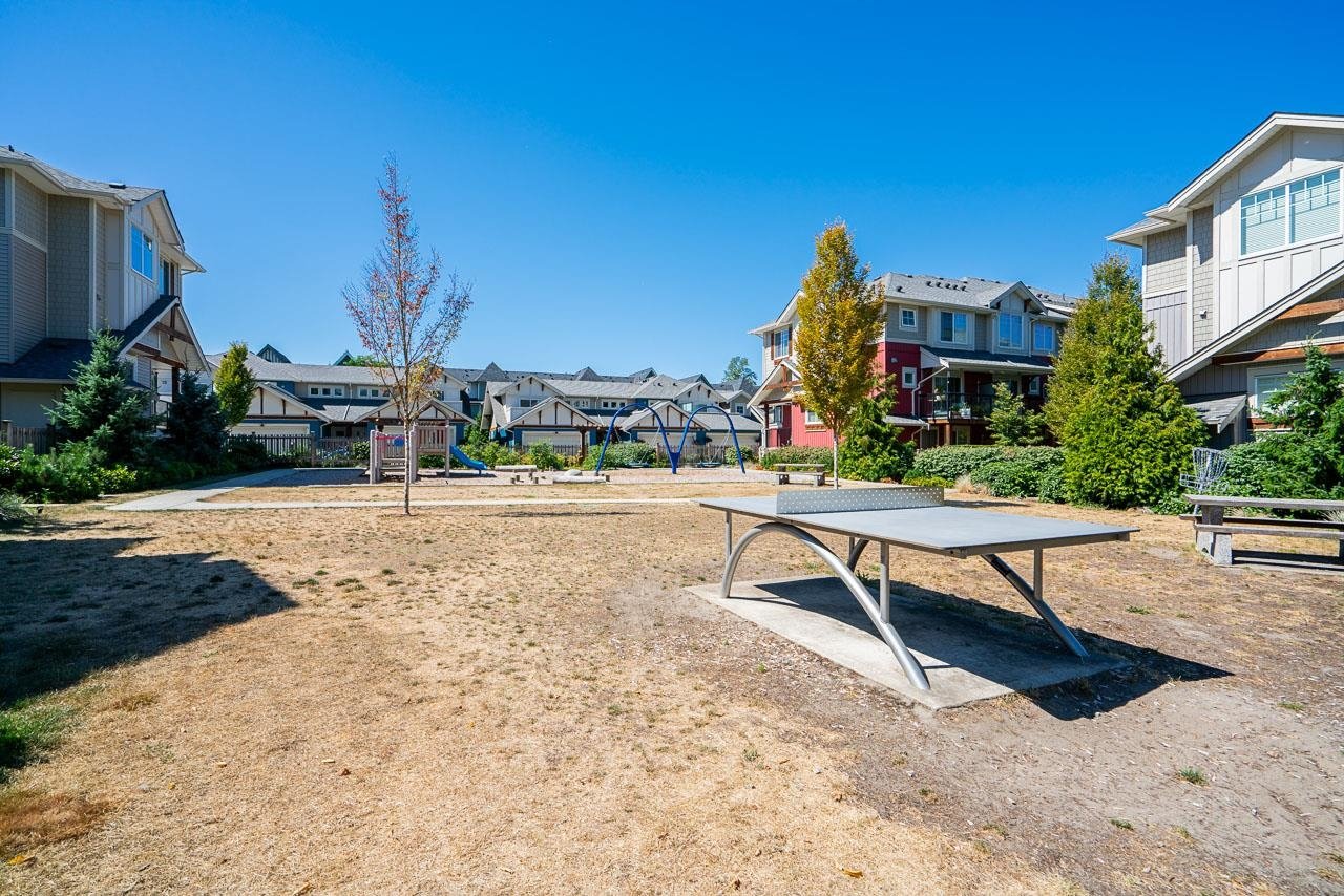 104-20498 82 Ave