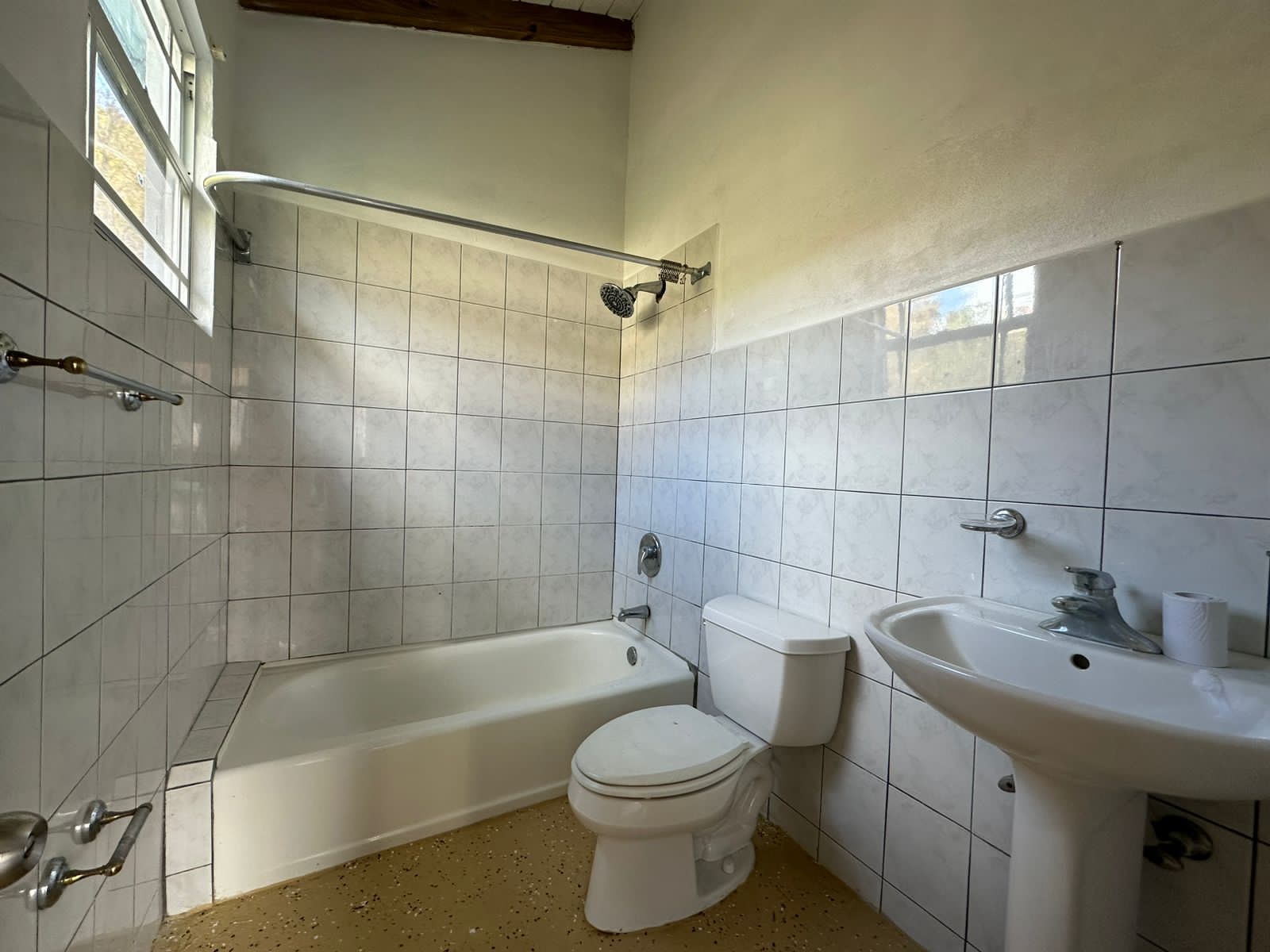 194 Multifamily With Charming Views