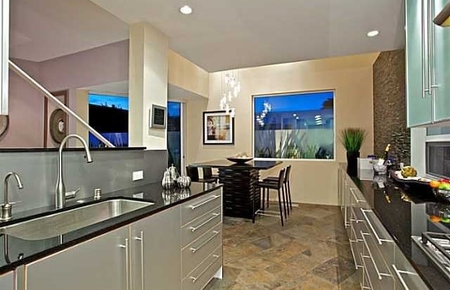 141 13th St (Access 141 Lois Lane)