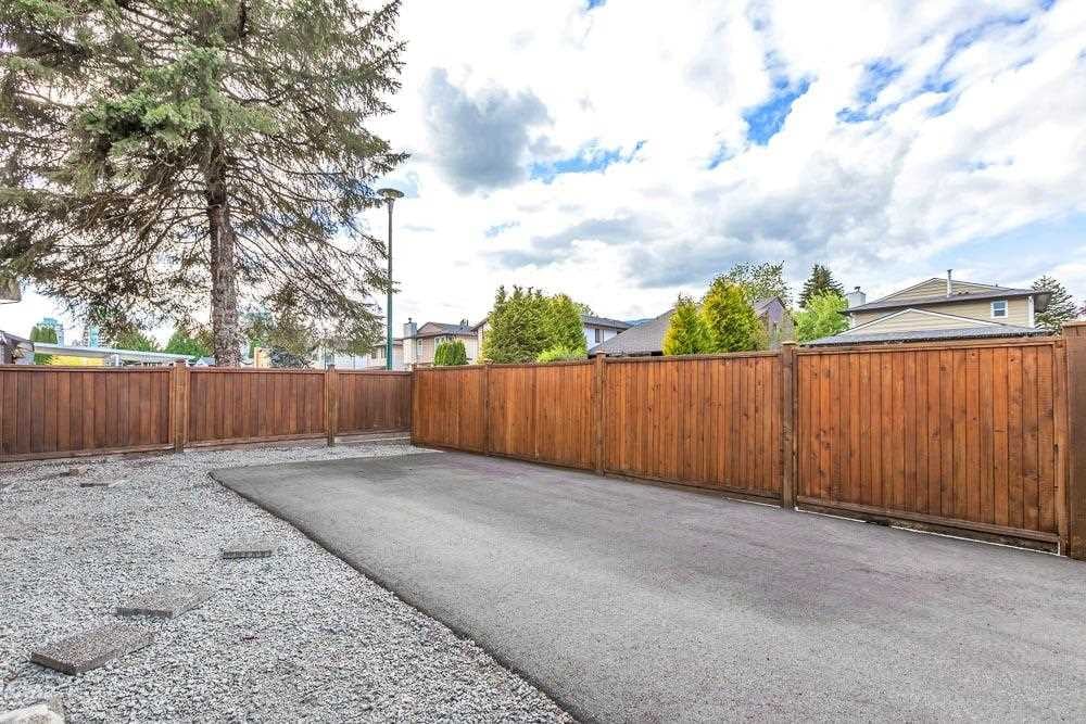 1158 Esperanza Dr