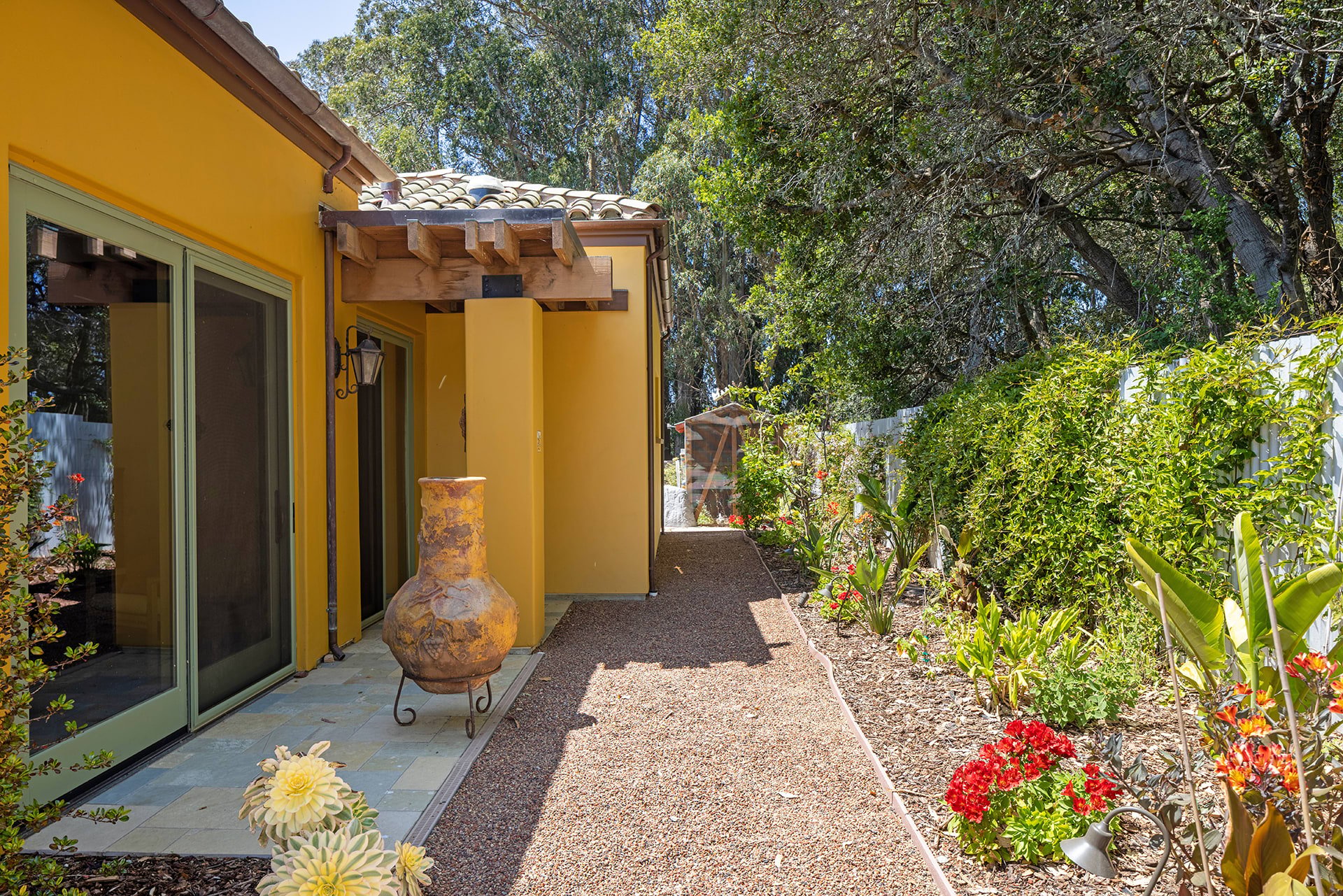Santa Cruz Masterpiece - 1151 Scholl Lane