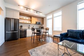 303-515 Chatham St