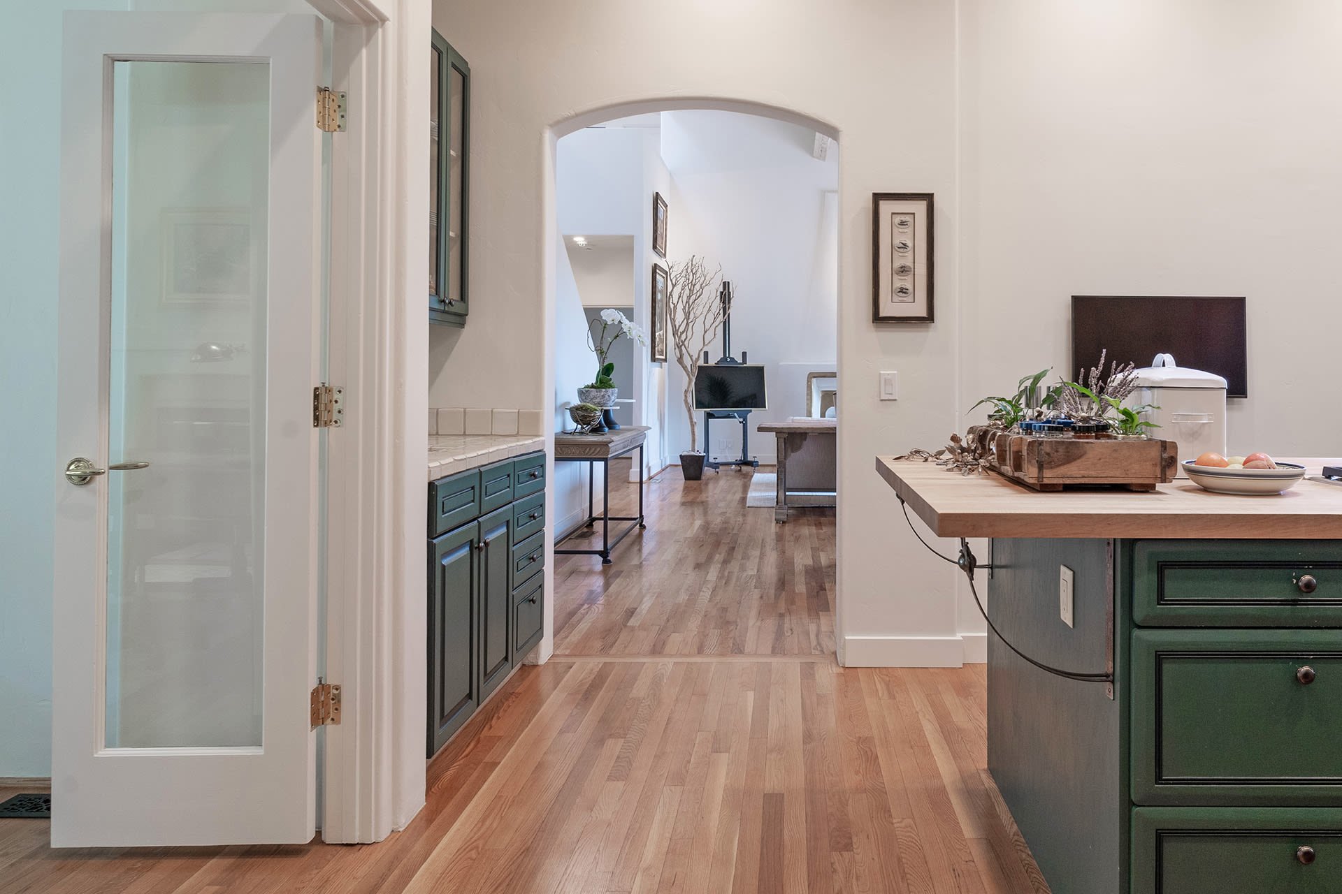 11430 Saddle Road - Monterey Masterpiece