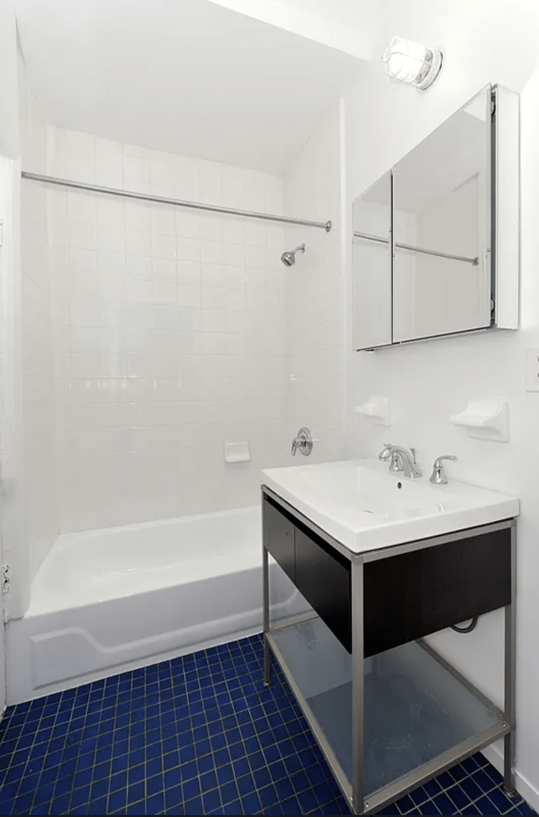 82 Washington Place #2-D