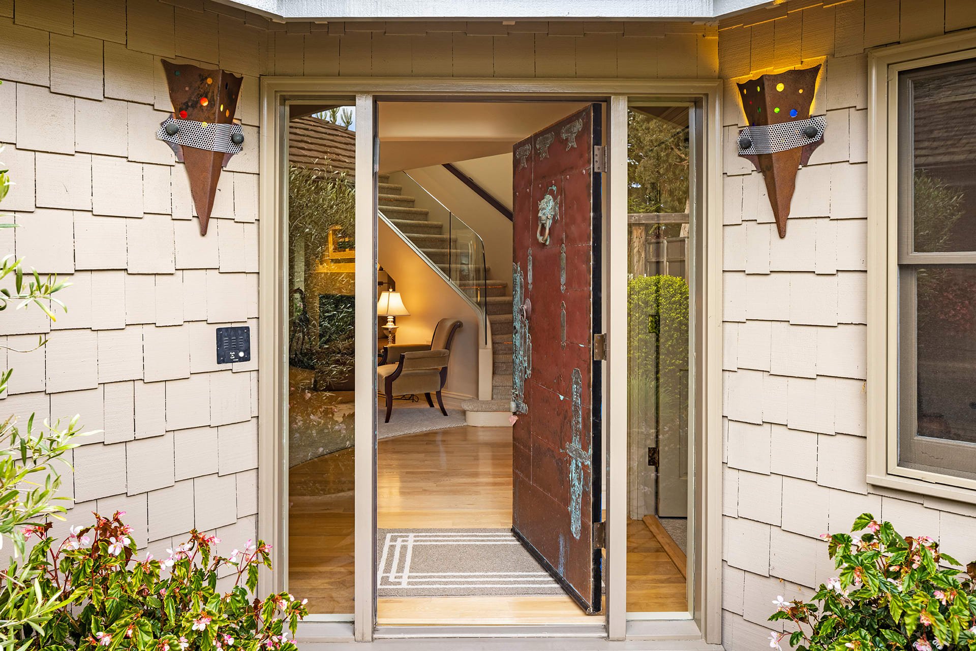 Carmel Jewel - 10th Ave 3 SE of San Carlos