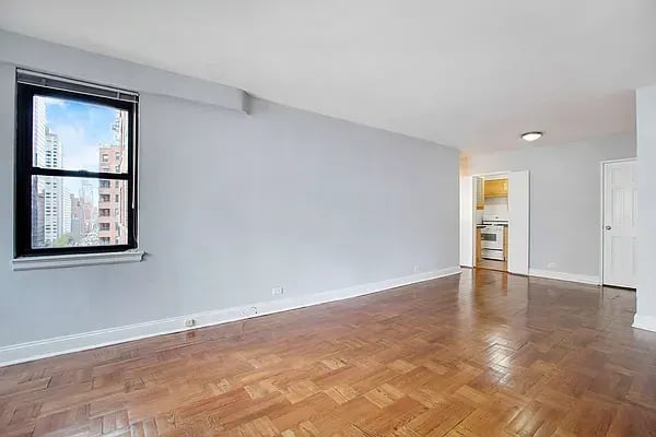 301 East 63rd Street Unit: 11G