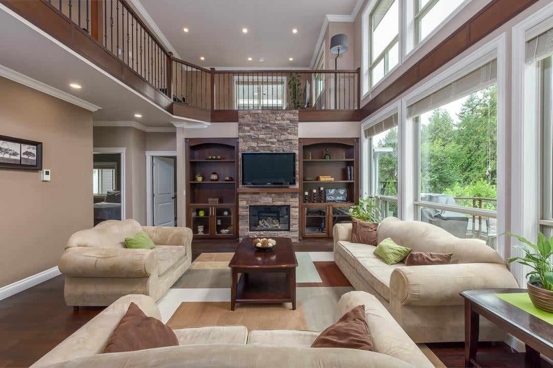 1010 Jay Cres