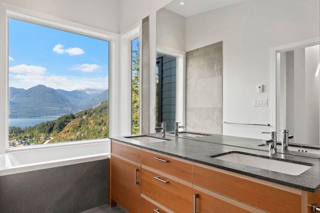 1135 Copper Dr