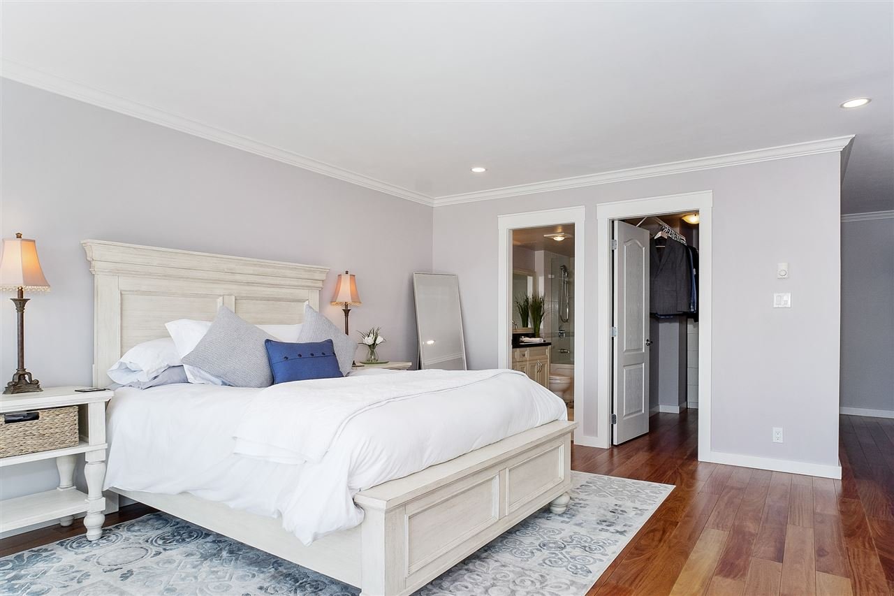 37-2242 Folkestone Wy