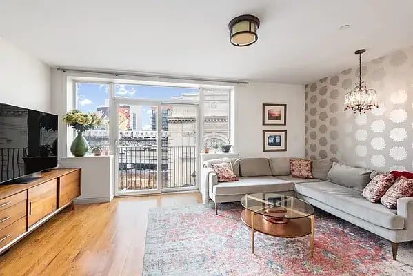 170 Broadway Unit: 4A