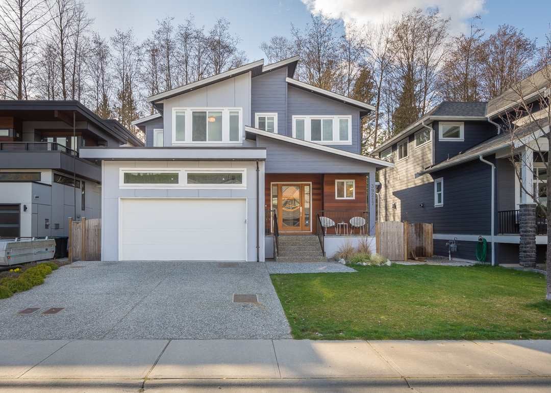 39217 Falcon Cres