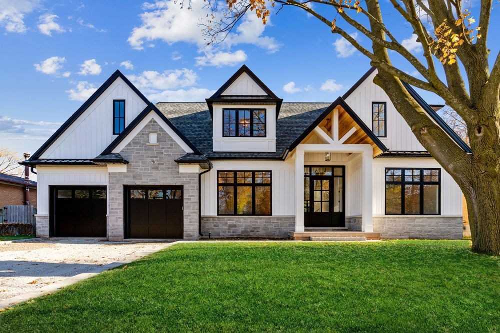 329 Sandlewood Rd