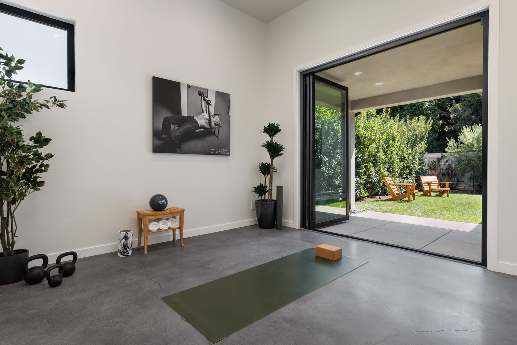369 Costa Mesa St