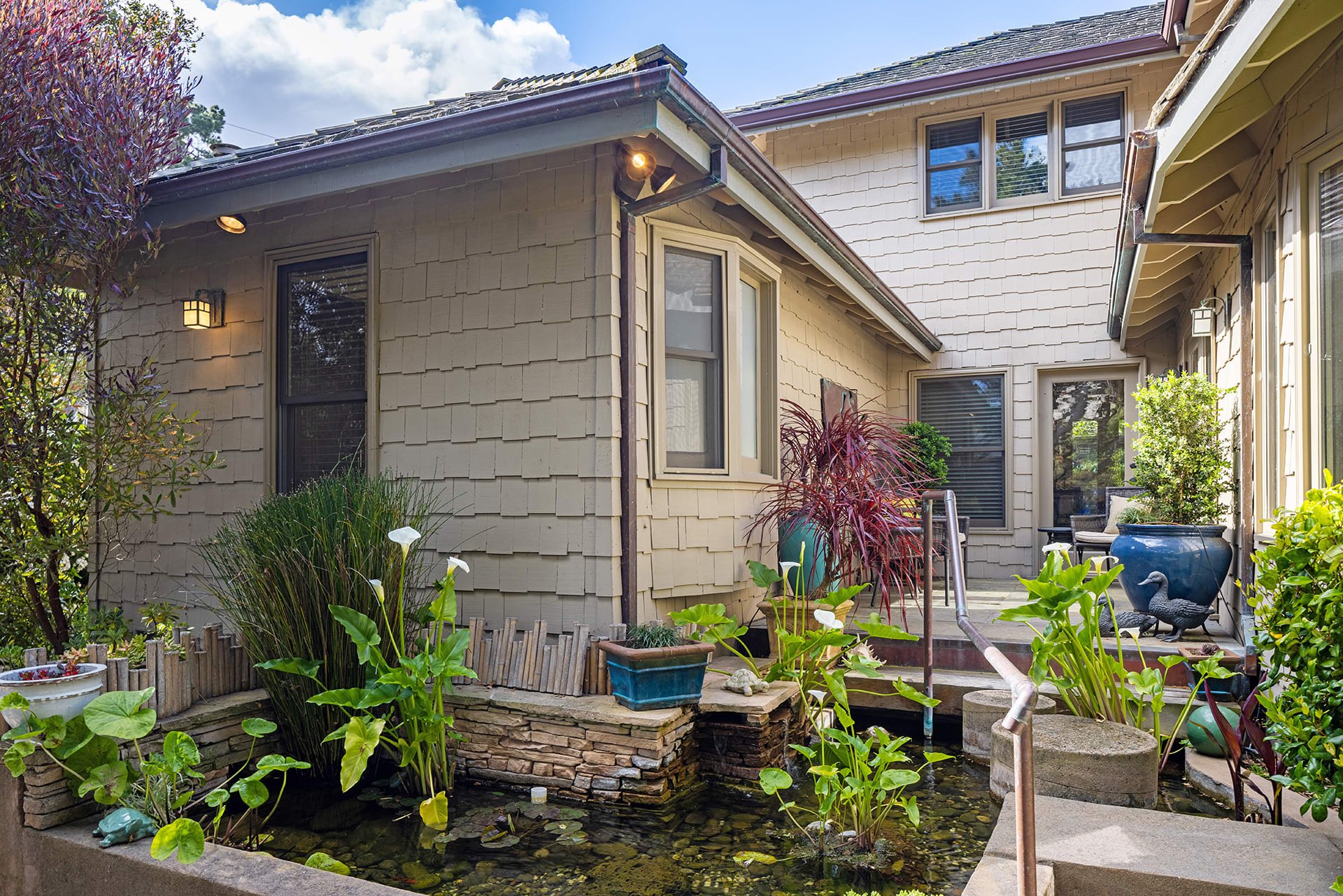 Carmel Jewel - 10th Ave 3 SE of San Carlos
