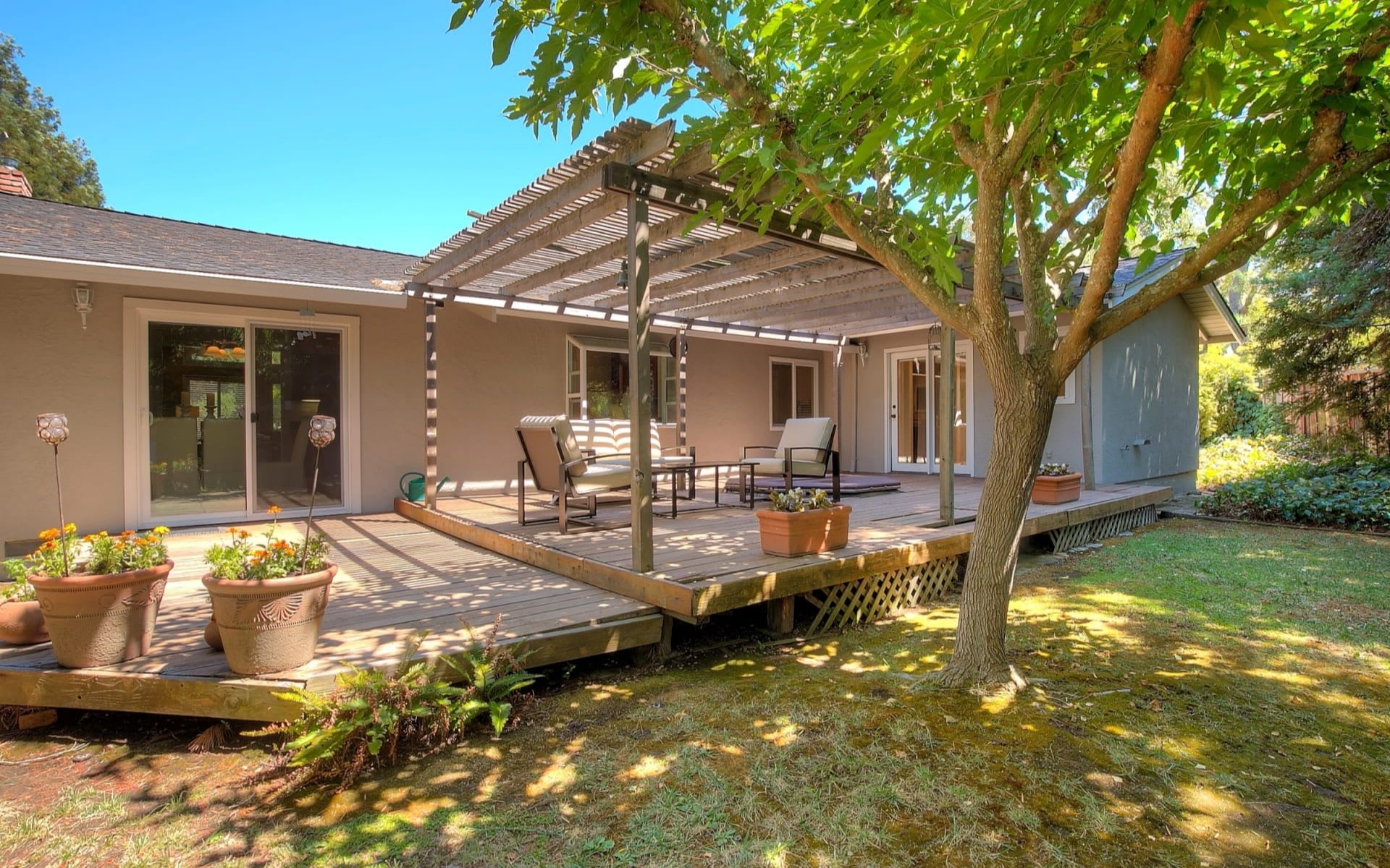 1280 Mt. View Blvd
