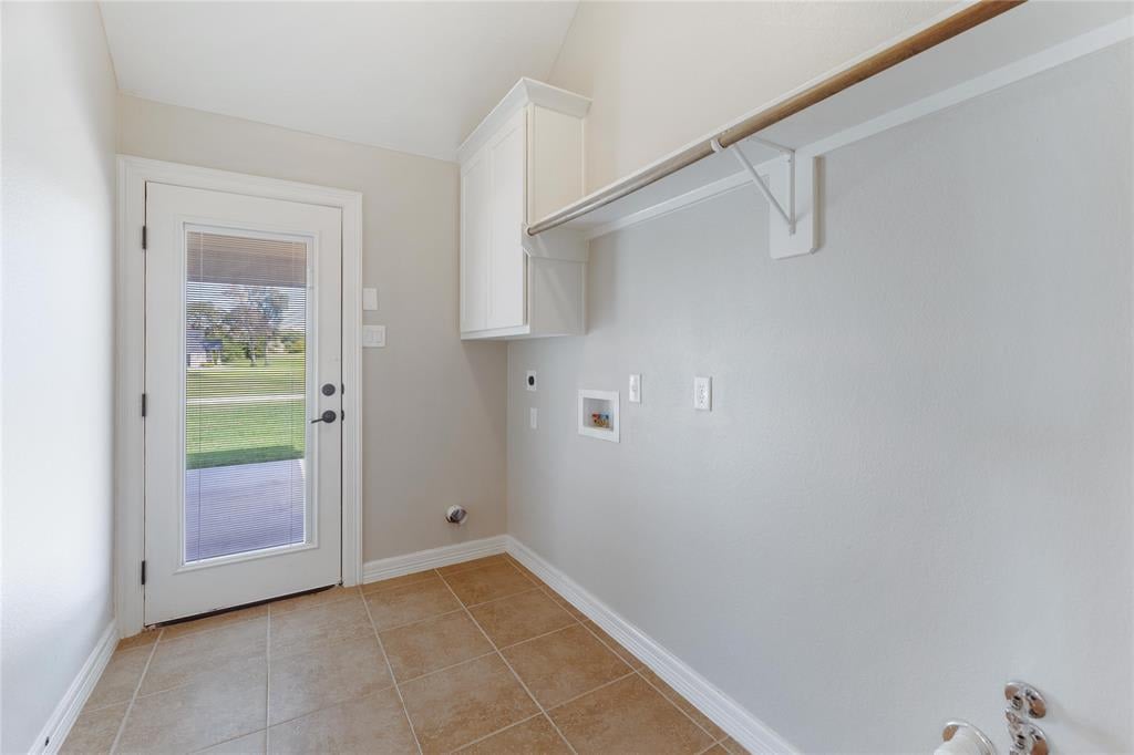 3252 Rolling Valley Ln