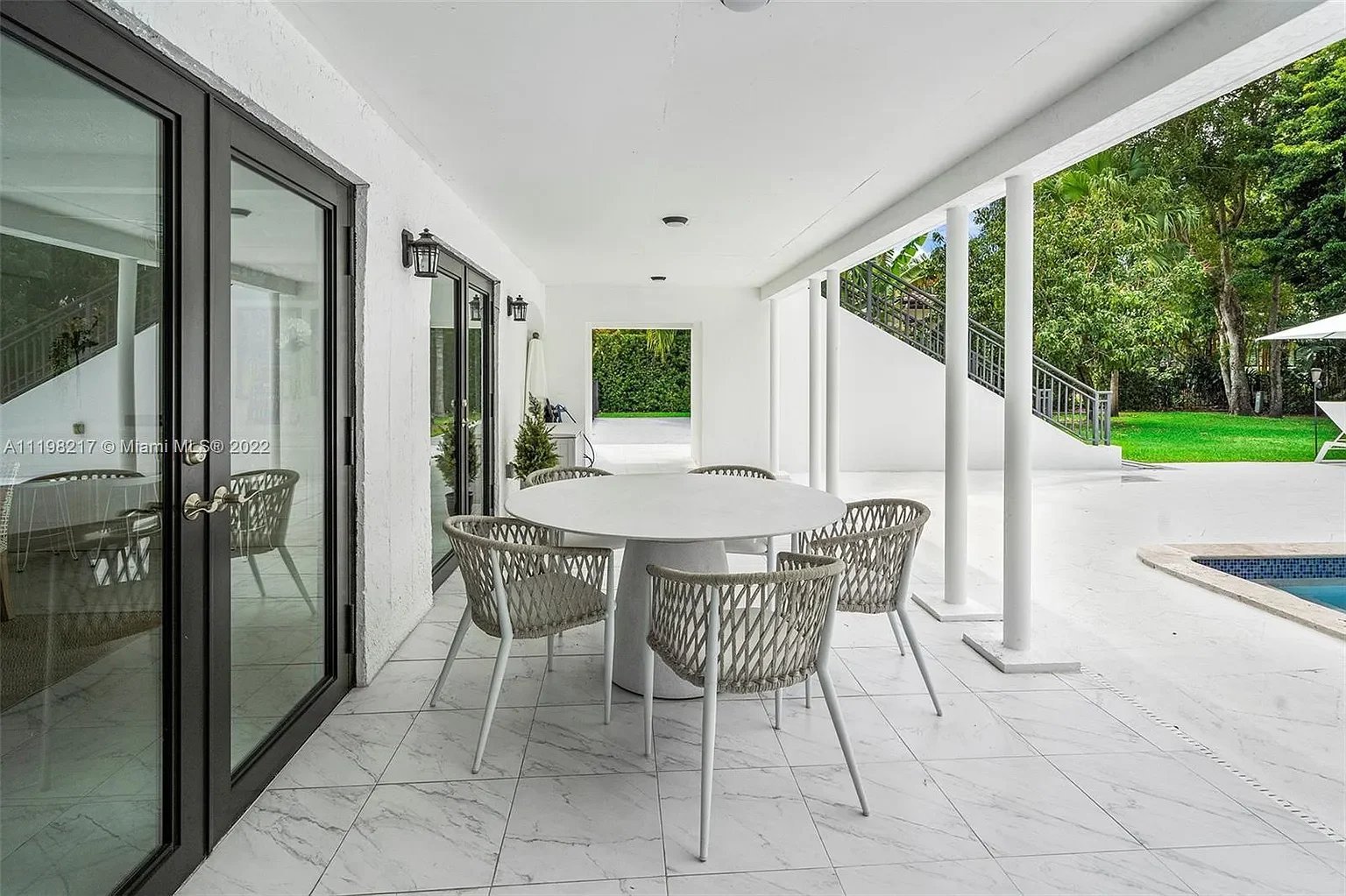 321 Costanera Rd