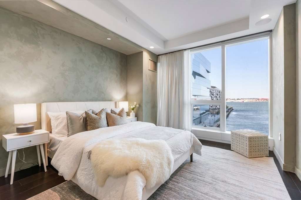 150 Seaport Blvd Unit: 6D