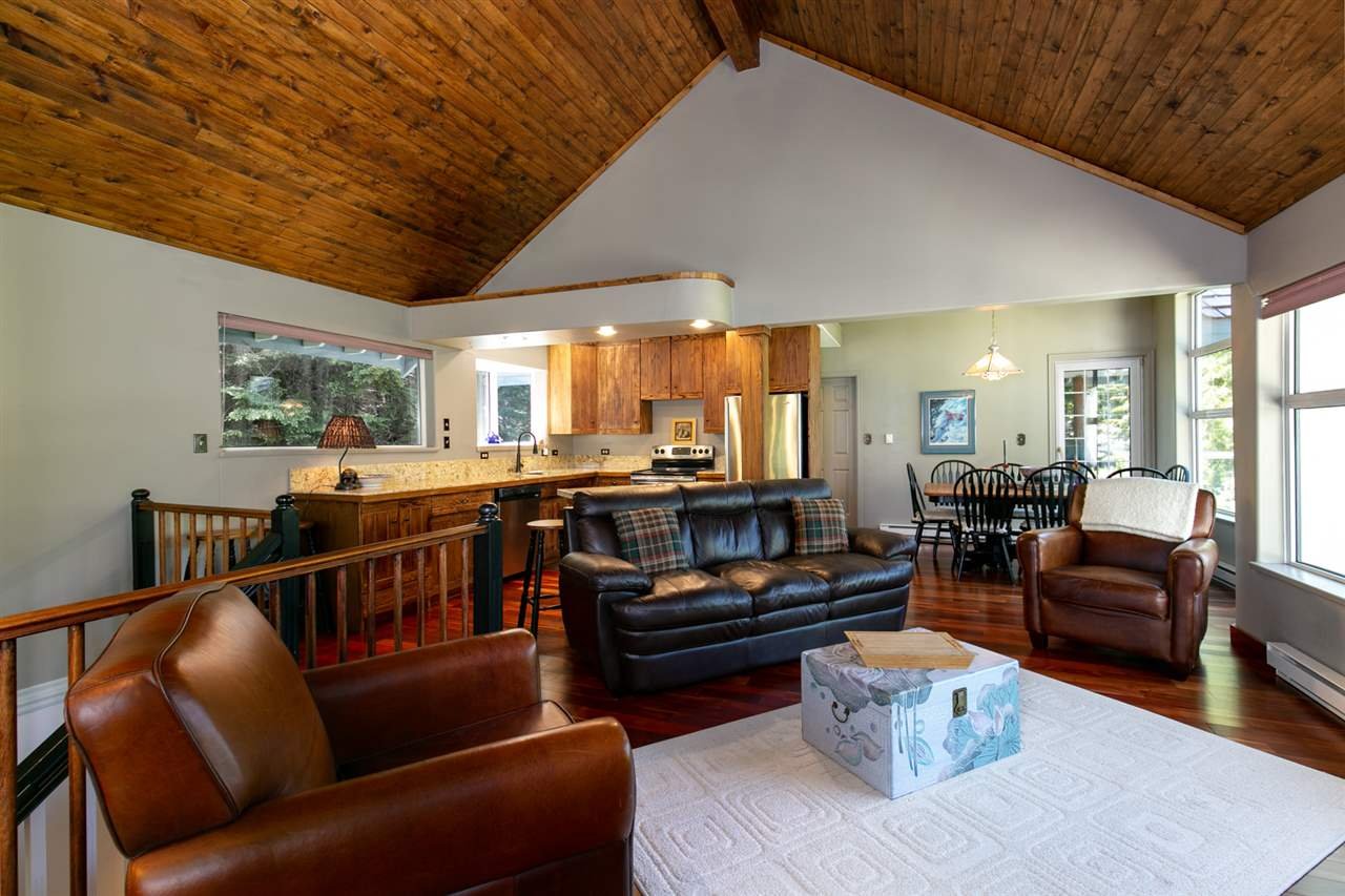 2733 Sproatt Dr