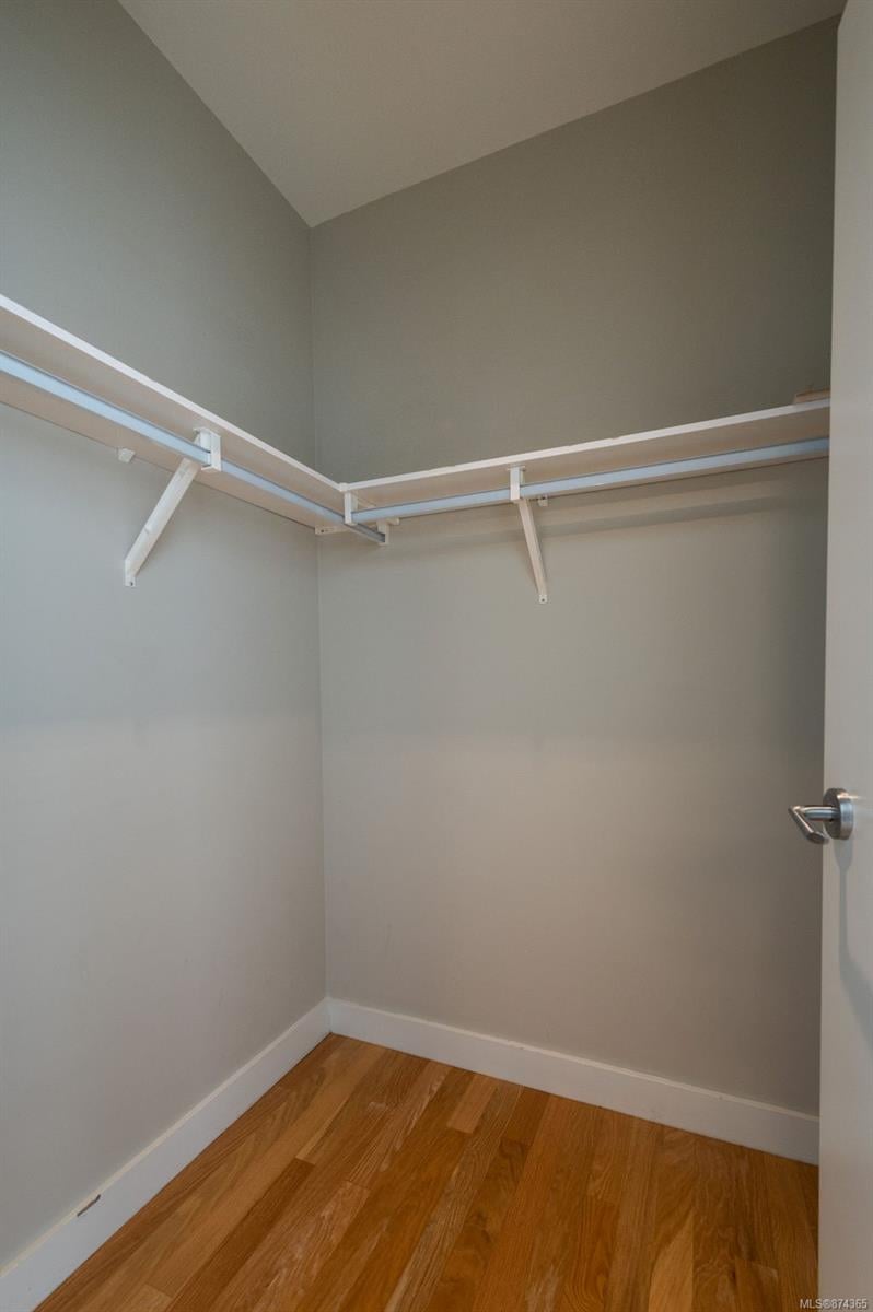 709-9809 Seaport Pl