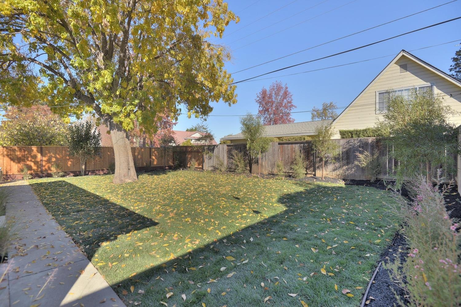 1276 Rosalia Ave