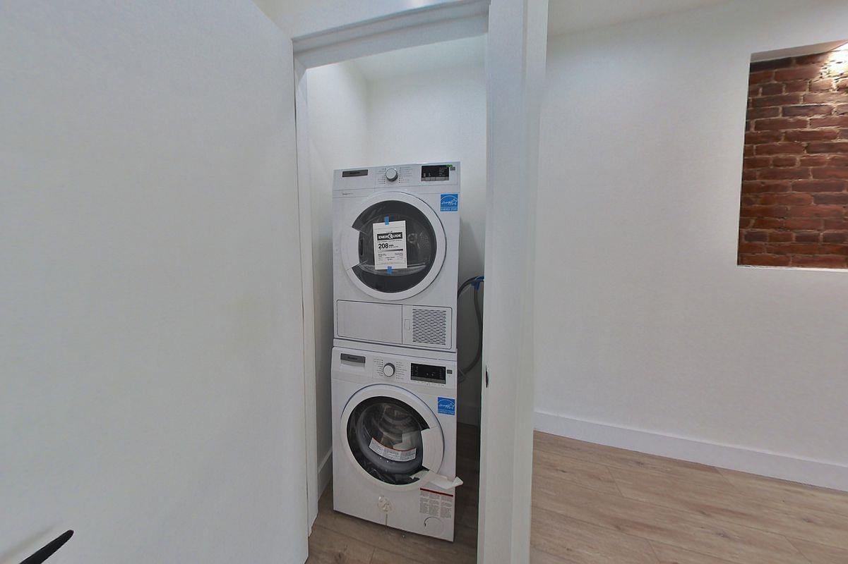 390 Seneca Avenue, Apt 3-F