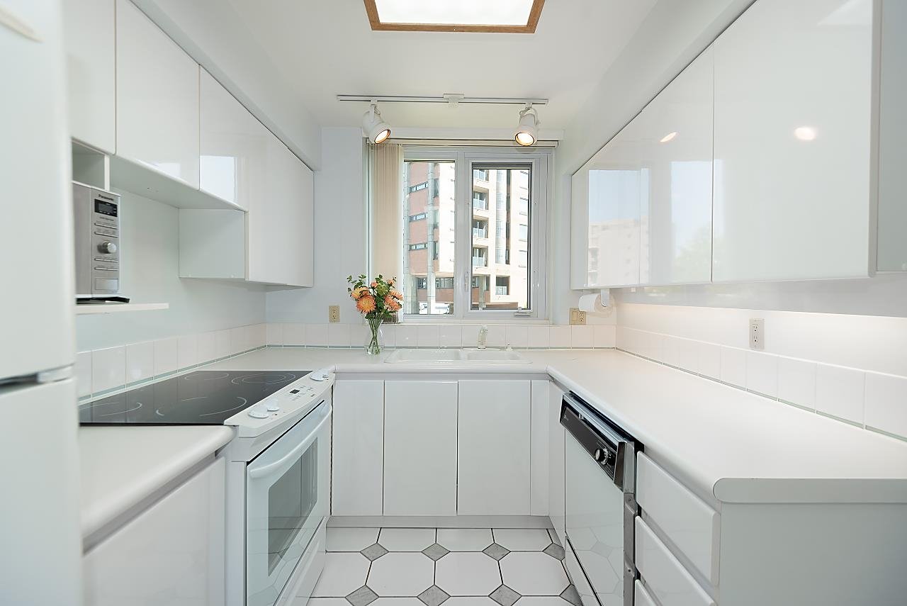 201-2280 Bellevue Ave