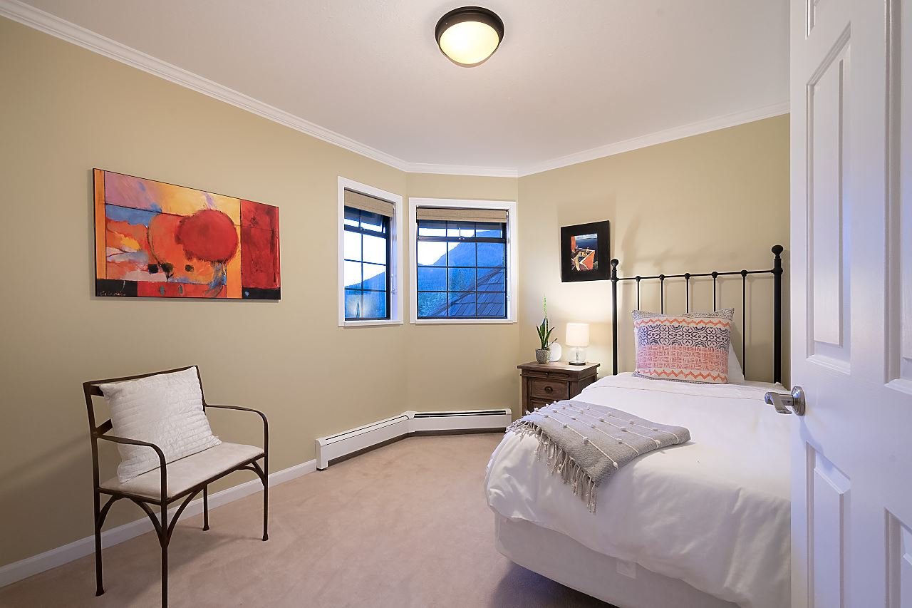 5467 Monte Bre Cres