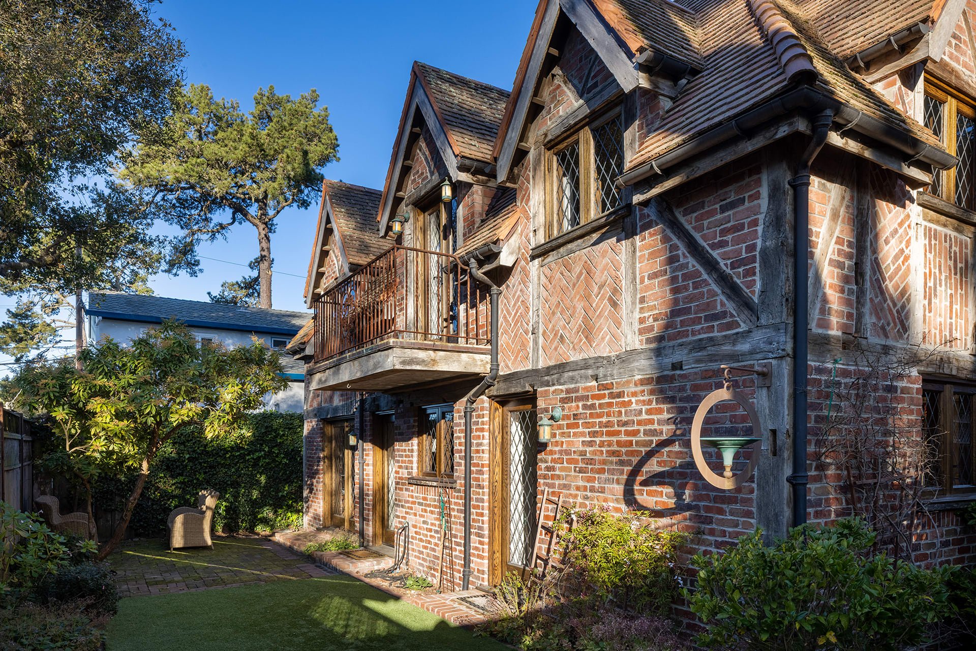 Charming Carmel Cottage - 2nd Ave 2 SE of Santa Fe