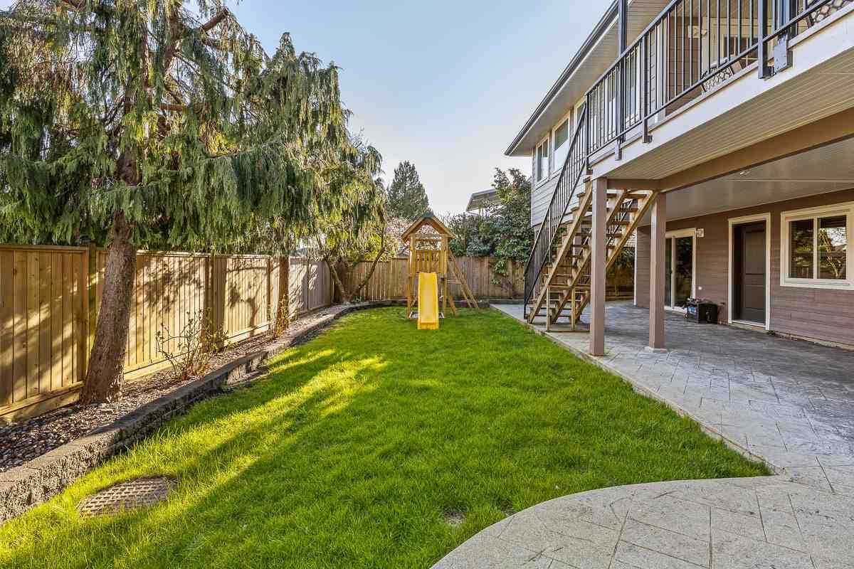 469 Cariboo Cres