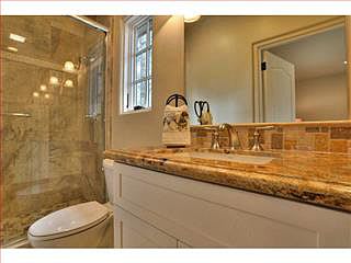 4073 Los Altos Dr