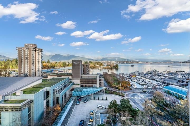 1101-1616 Bayshore Dr