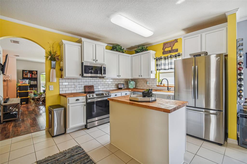 3154 Queen Alexandria Dr