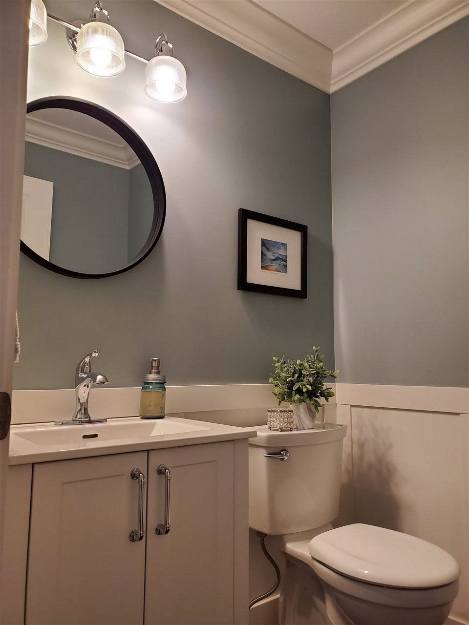 80-55 Hawthorn Dr