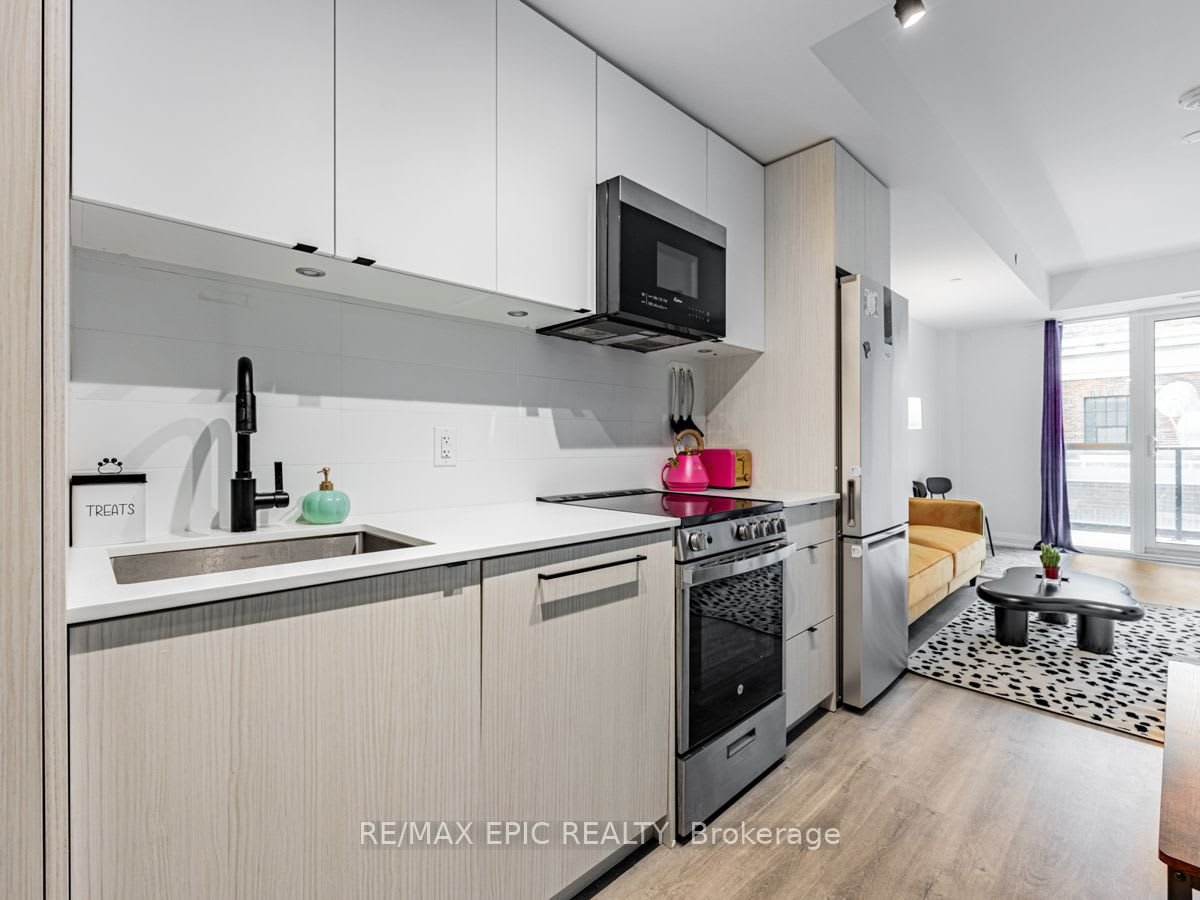 2369 Danforth Ave 317