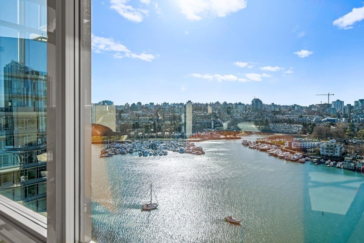 2001-428 Beach Crescent, Vancouver