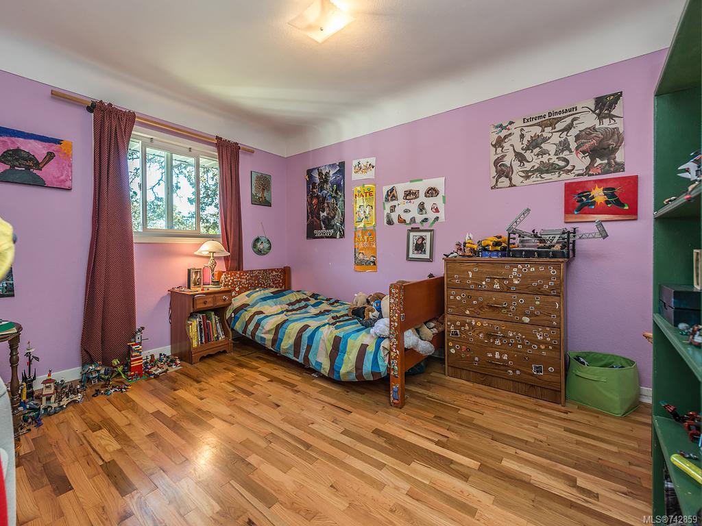 2665 Roseberry Ave