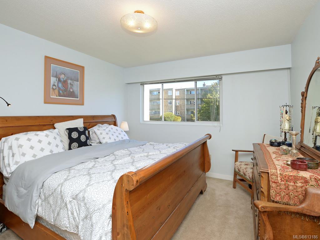 205-545 Rithet St