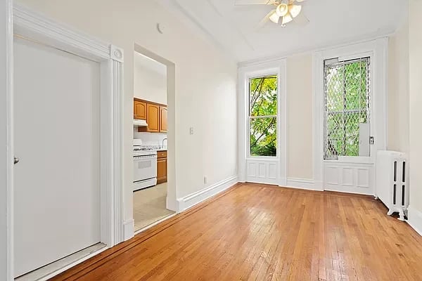 1523 Pacific Street Unit: PARLOR