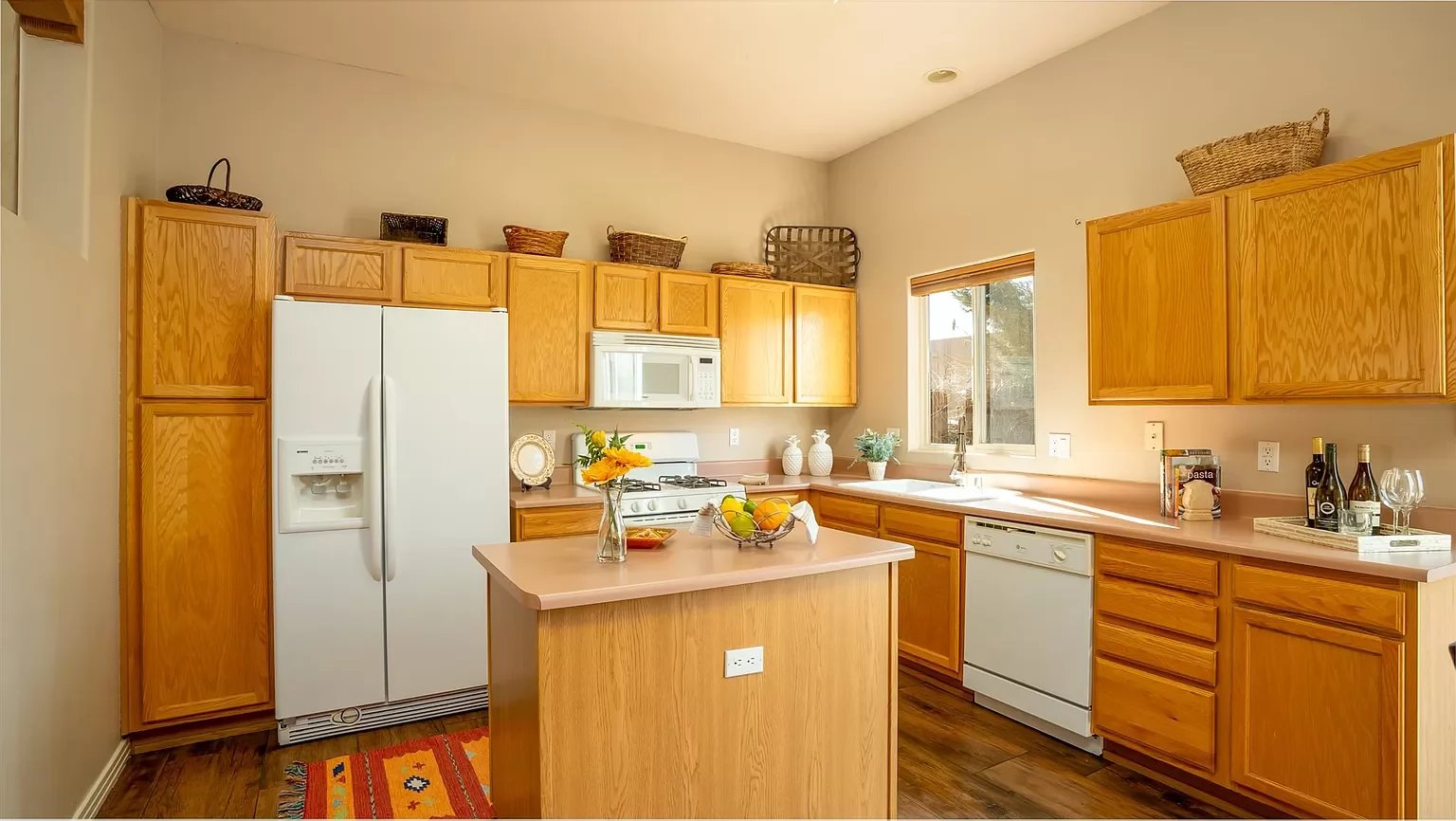 6494 Camino Rojo