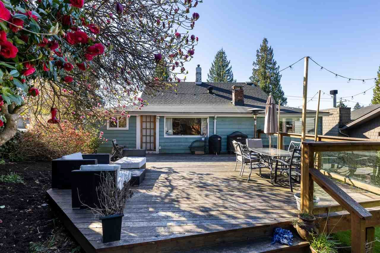 4652 Strathcona Rd