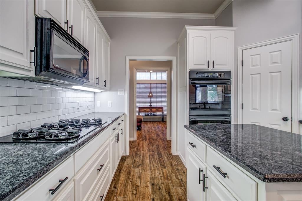 3114 Oakview Dr