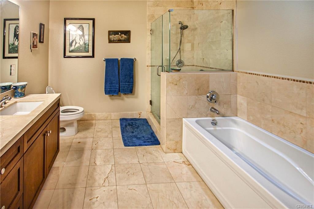 13004 Valleyheart Dr 303 Studio City, CA