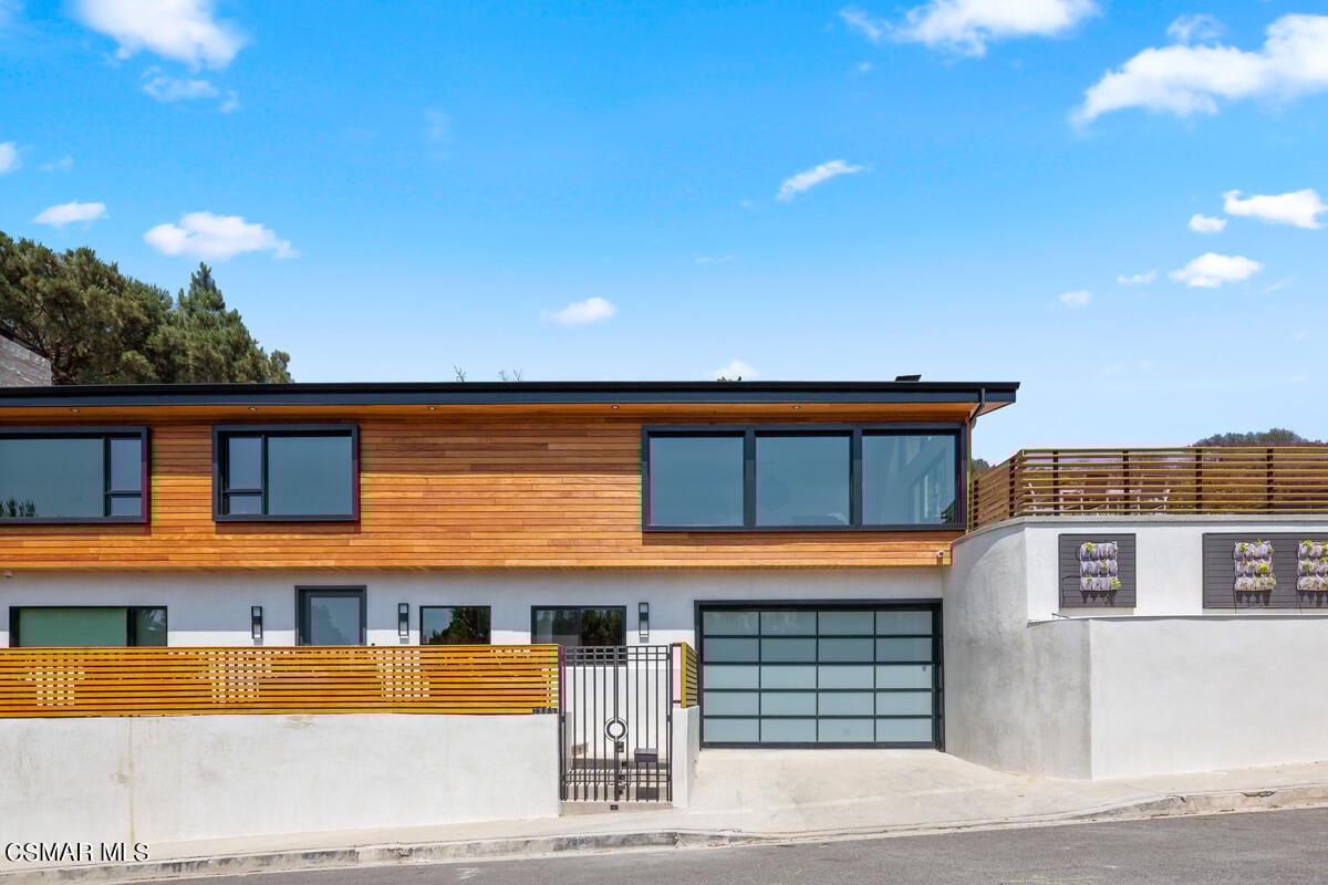 7995 Briar Summit Dr