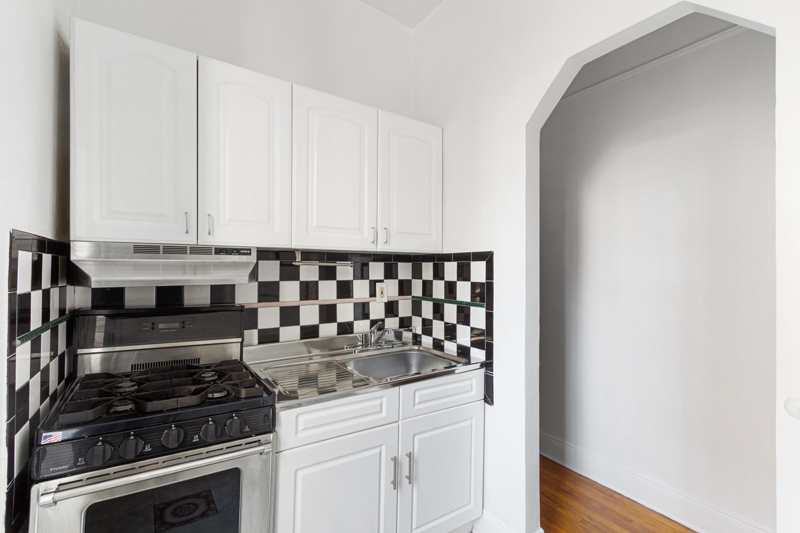 246 East 4th Street, Apt 1C