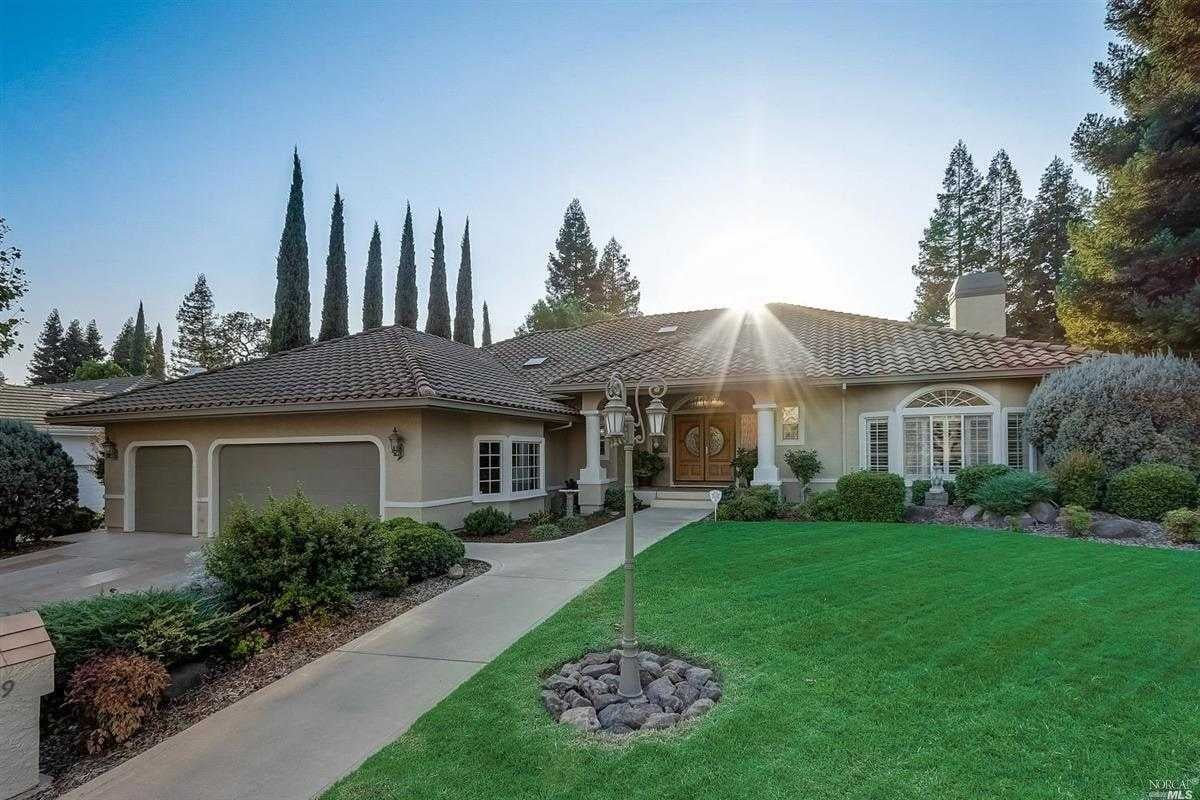 929 Eastridge Drive
