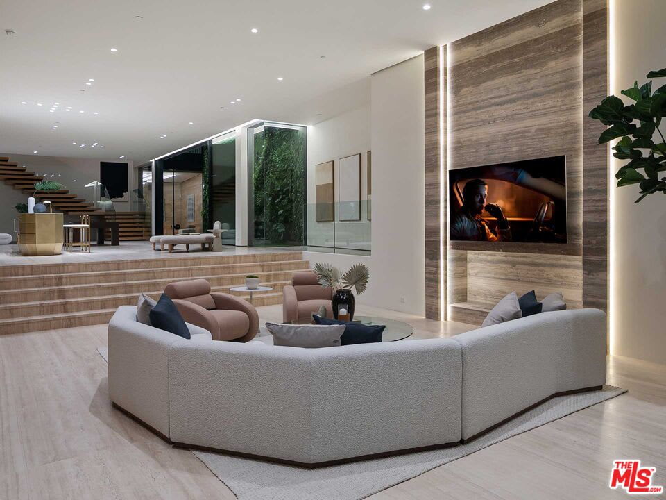 Lodge Lumina
