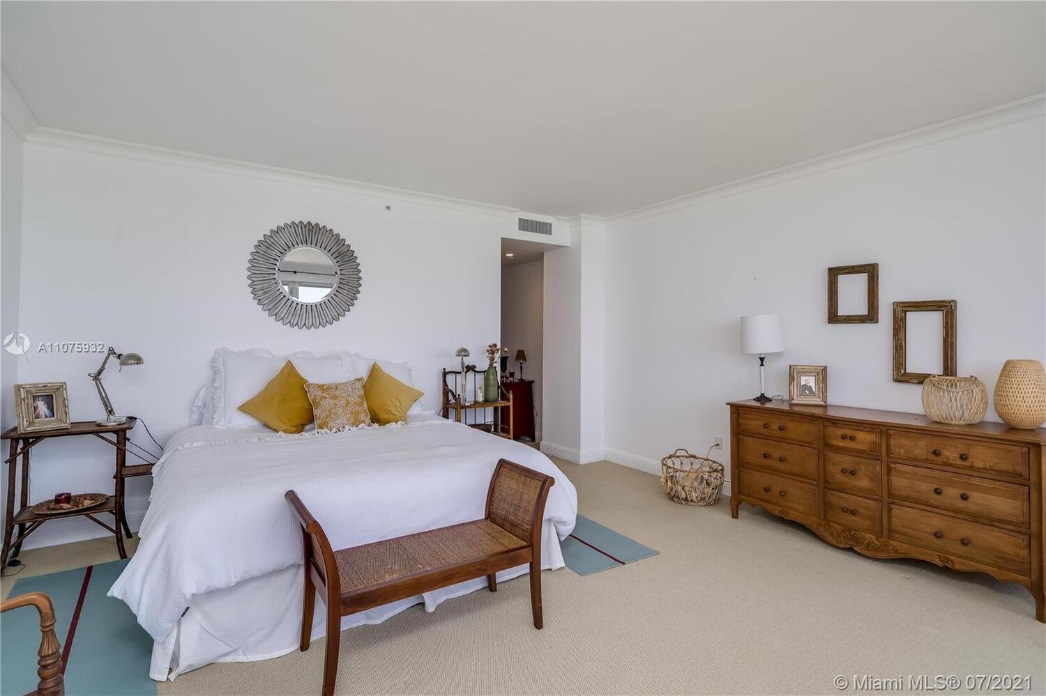 9601 Collins Ave, #505